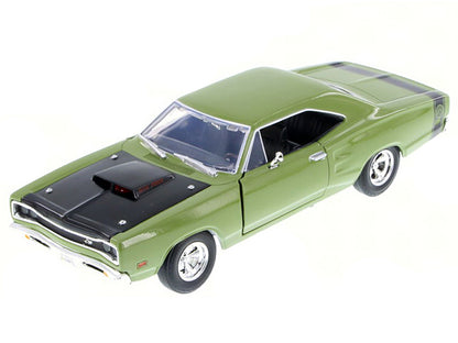 1969 Dodge Coronet Super Bee Green 1/24 Diecast Model Car by Motormax